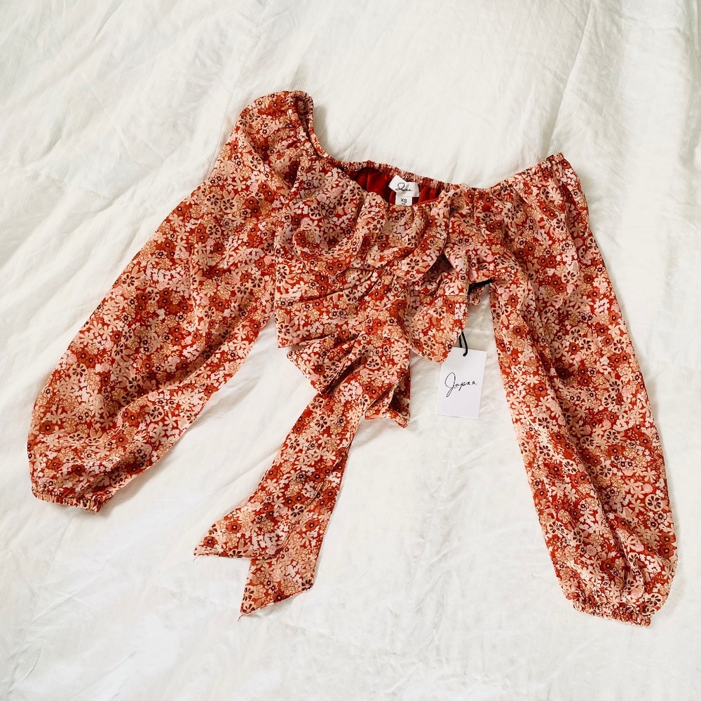 NWT Japna Floral Top - never worn!!